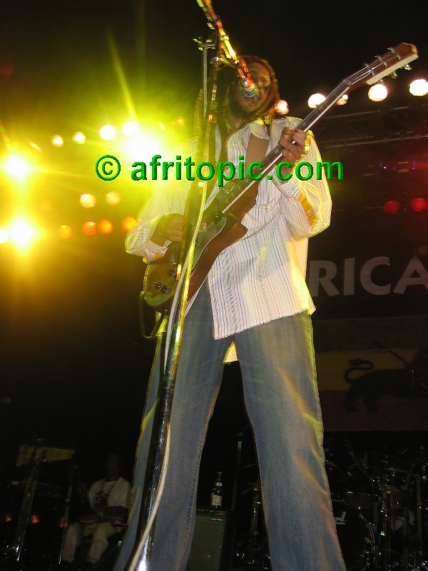 ../Images/AfricaFestival-27-28May05 154.jpg